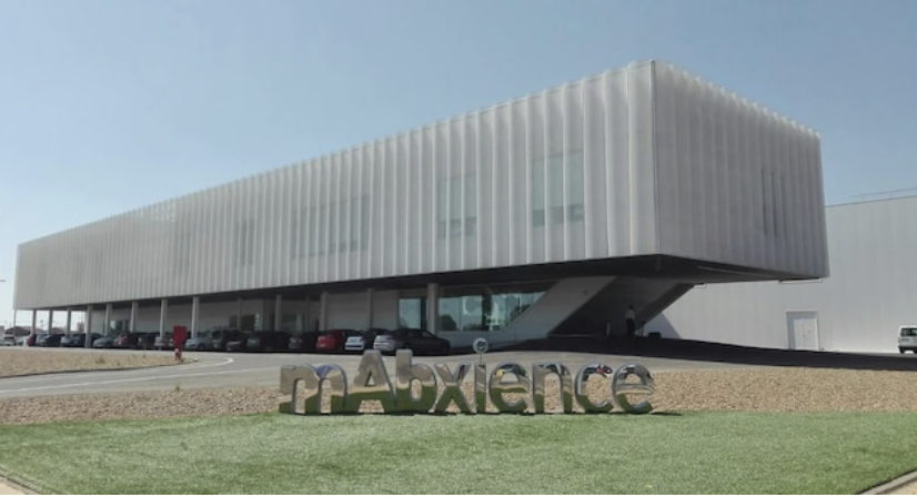 Los vacunados con AstraZeneca podrán viajar sin restricciones por el mundo