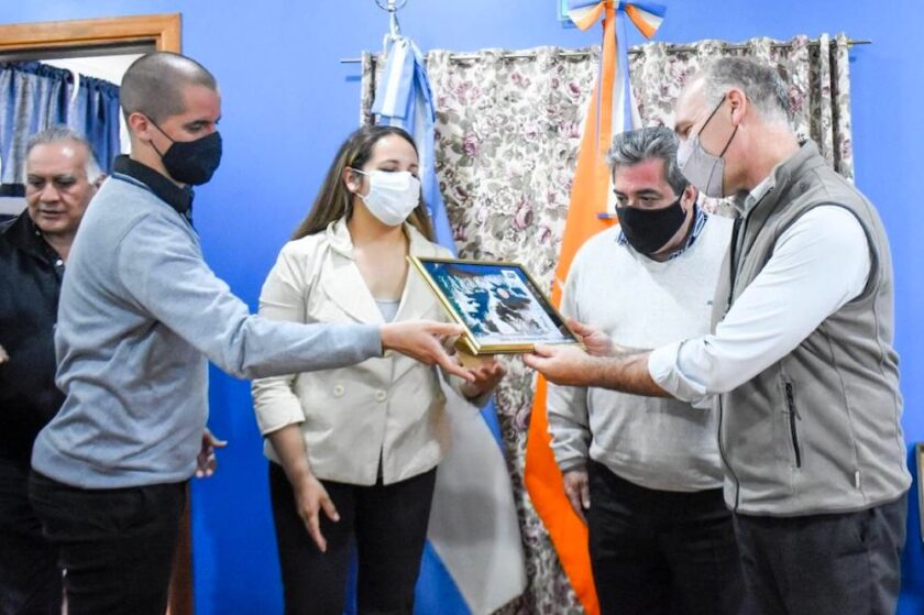 Autoridades de Ushuaia y veteranos recibieron al secretario Carmona en el espacio “Pensar Malvinas”