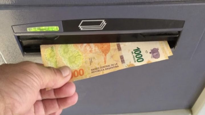 Estatales y jubilados cobran el aguinaldo el 18 de diciembre y no habrá bono