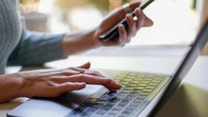 Cambio de hábitos: el 77% de los argentinos prefiere trabajar de manera híbrida