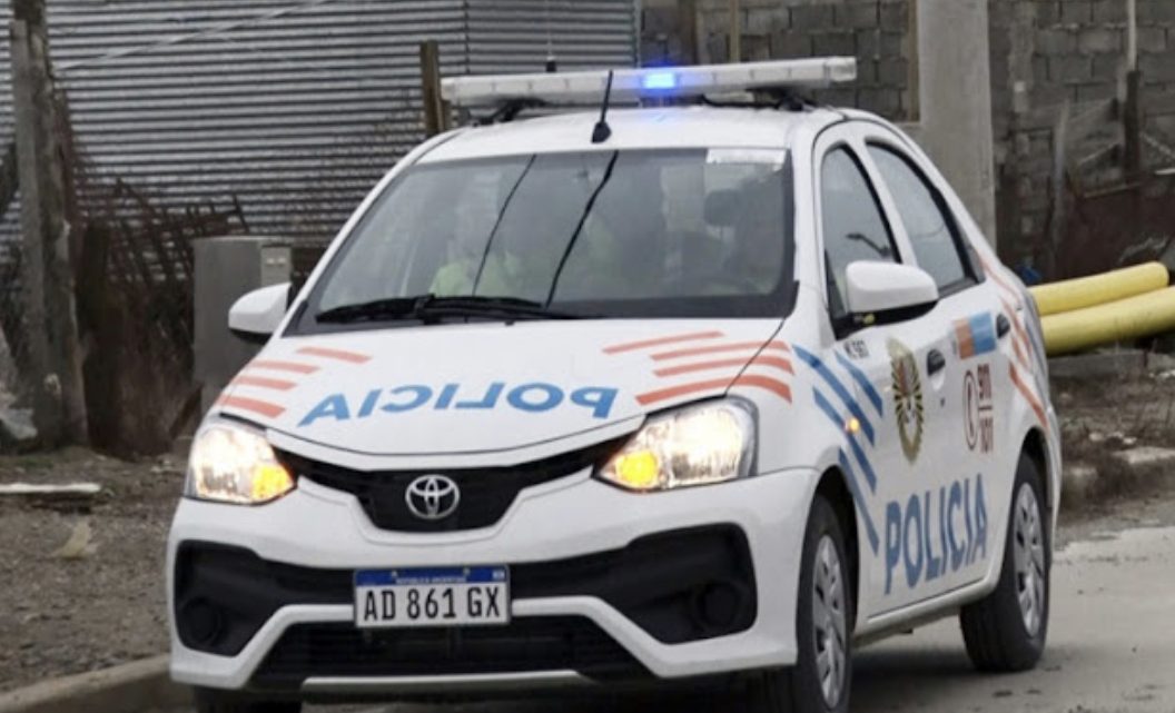 Un detenido por agredir a su pareja con un cuchillo