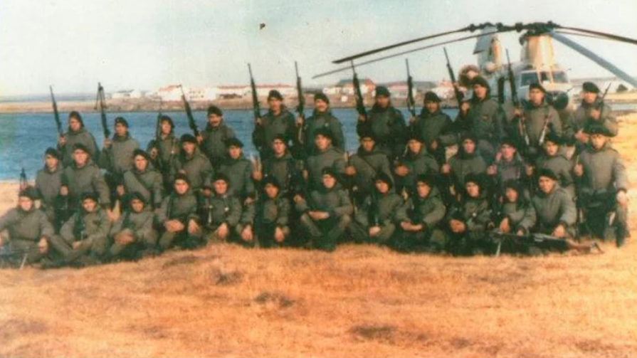 Las historias y hazañas de la mítica Sección Gato durante la guerra de Malvinas Las historias y hazañas de la mítica Sección Gato durante la guerra de Malvinas