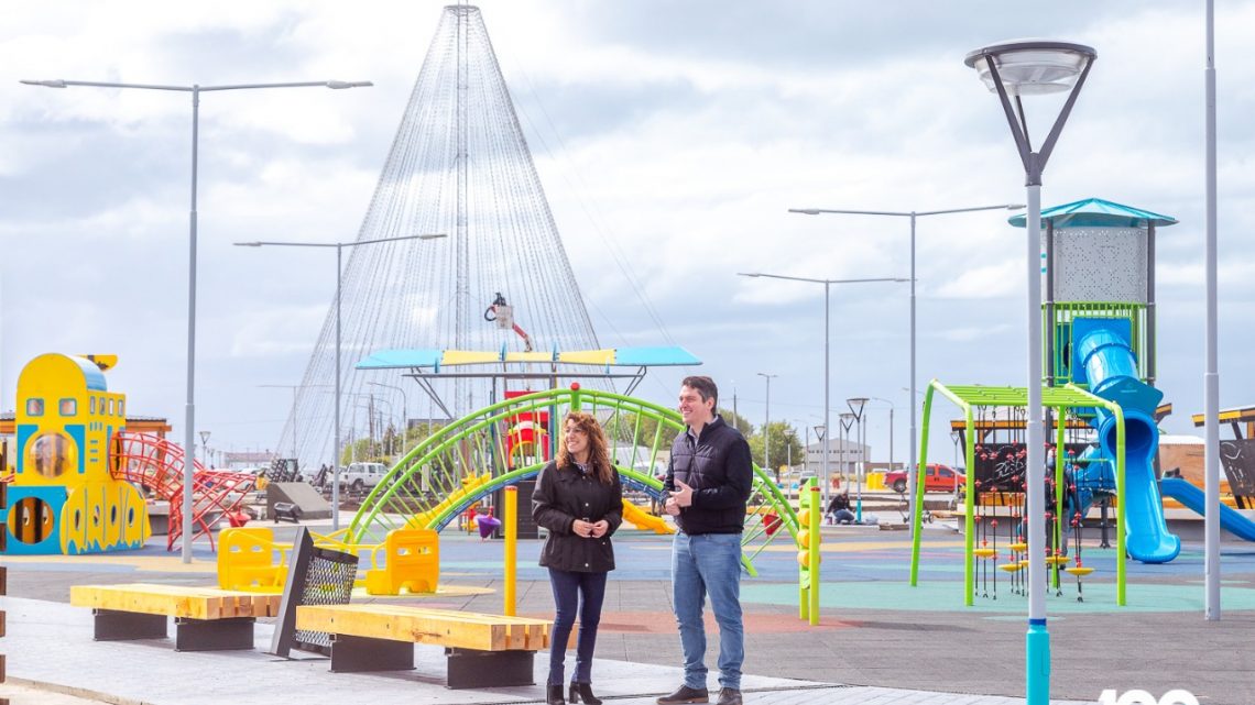 Se inaugura el “Parque de los 100 años”