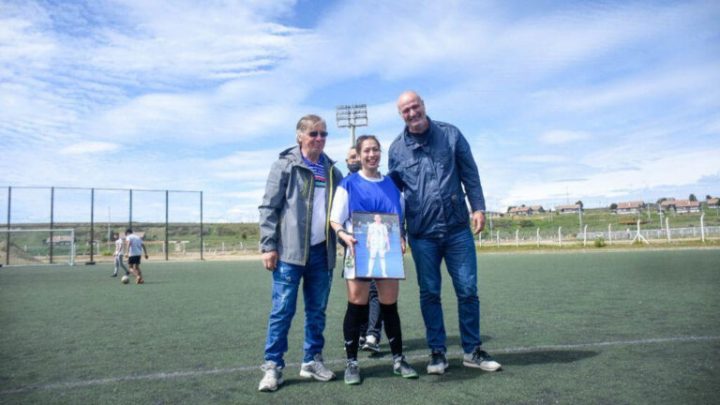 El Instituto Municipal de Deportes reconoció a la jugadora Macarena Espinoza