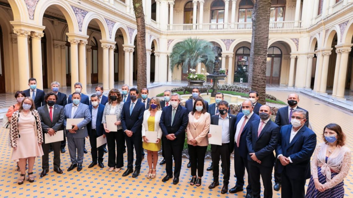 Urquiza aclaró que “no se crearán nuevos impuestos en la provincia”