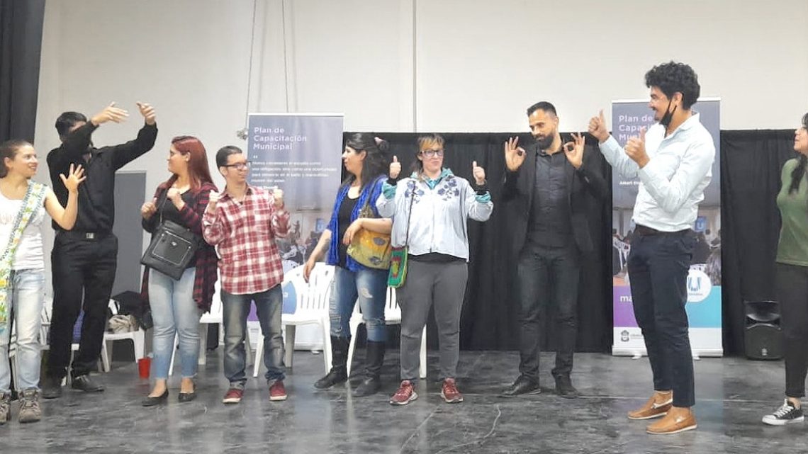 Se realizó en Ushuaia la primer obra de teatro en lengua de señas