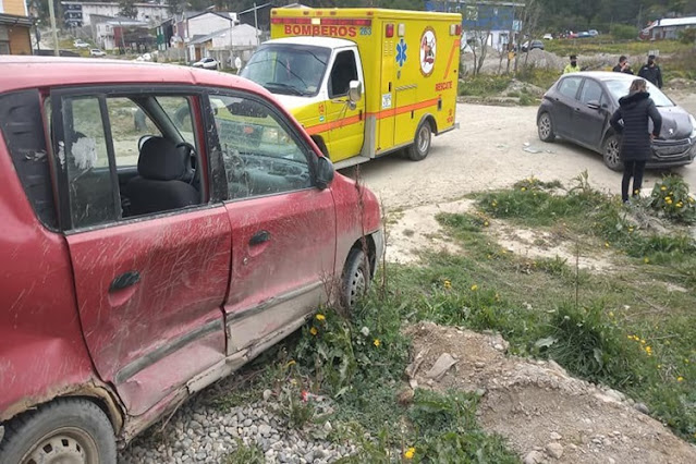 Choque con una mujer y un menor lesionados en Ushuaia Choque con una mujer y un menor lesionados en Ushuaia