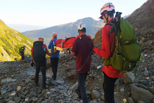 Rescatan a una turista en Laguna de los Tempanos