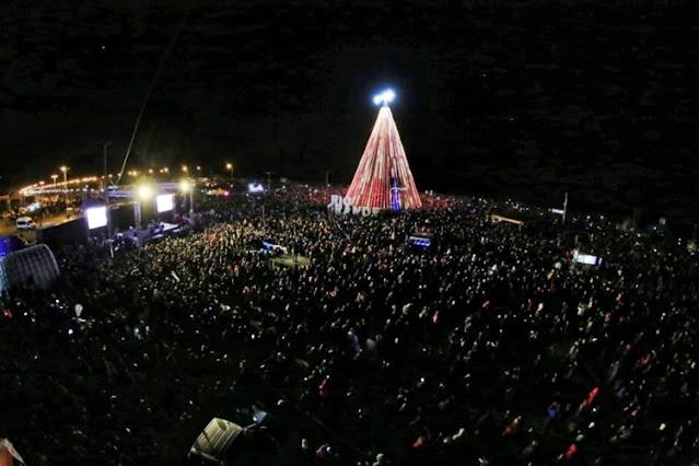 Multitudinario encendido del Arbolito de Navidad en Rio Grande