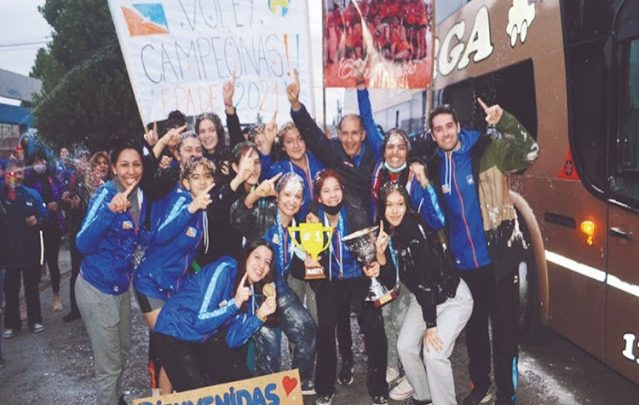 TDF campeon en los Juegos EPADE en voleibol femenino