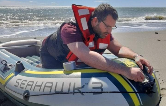 Un destrozado padre de Alejandro Buchieri habló desde Córdoba; “como papa no estoy convencido que haya cometido tan imprudencia de meterse en ese mar”.