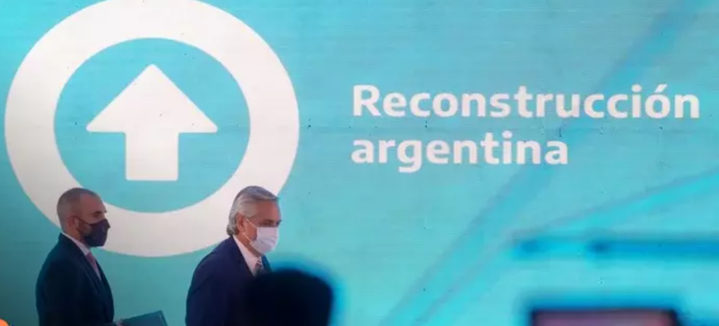 El FMI pide un ajuste de 1% del PBI para 2023 y el Gobierno amenaza con hacer pública la negociación