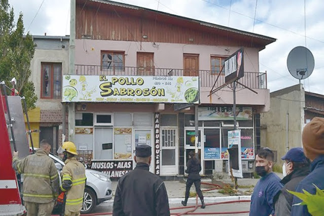 Incendio en un local comercial, sin lesionados Incendio en un local comercial, sin lesionados