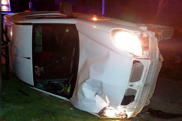 Vuelco en la madrugada en Ushuaia, conductor hospitalizado Vuelco en la madrugada en Ushuaia, conductor hospitalizado