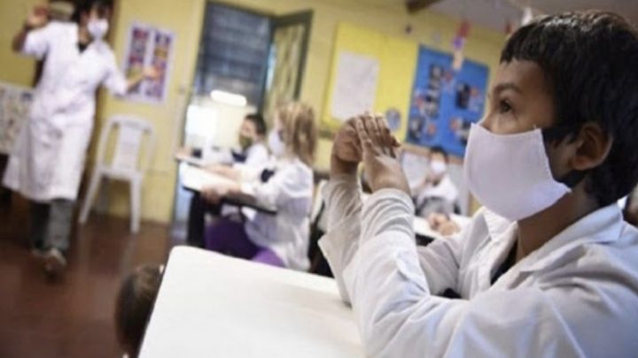 Vuelta a clases en TDF, sin burbujas, pero con barbijo obligatorio