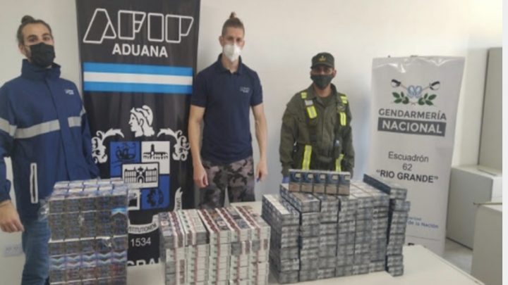 Camionero con contrabando de cigarrillos