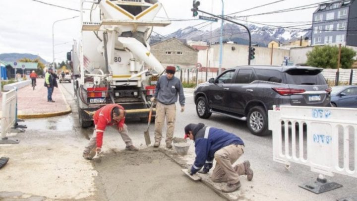 En Ushuaia, La Municipalidad Reparó Cañerías Cloacales En Piedrabuena Y Avenida Maipú