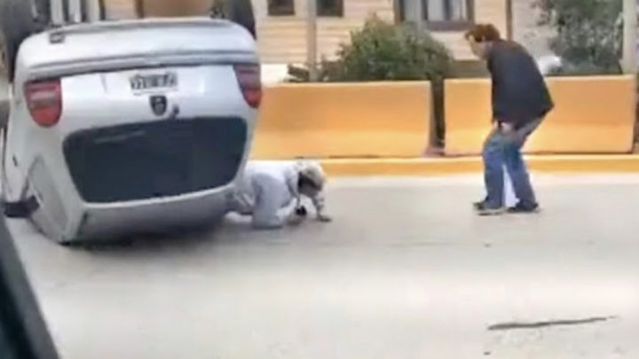 Vuelco en Ushuaia y conductor trasladado preventivamente al Hospital