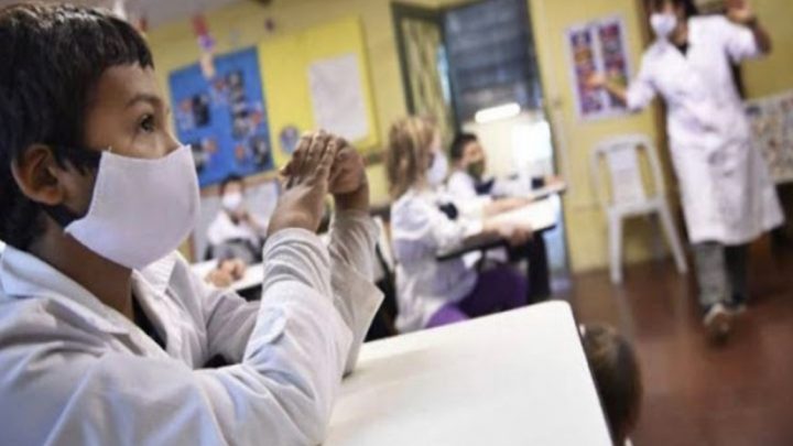 Clases presenciales en TDF, pase sanitario y aun 500 docentes sin vacunarse