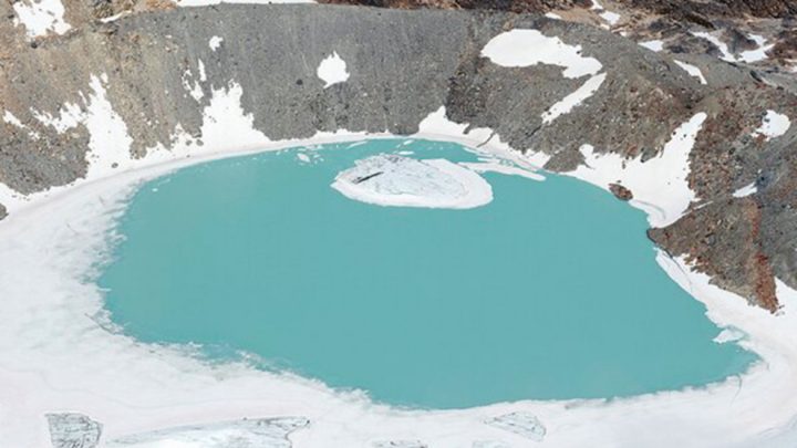 “Ojo Del Albino”, Uno De Los Glaciares Más Bellos De La Patagonia