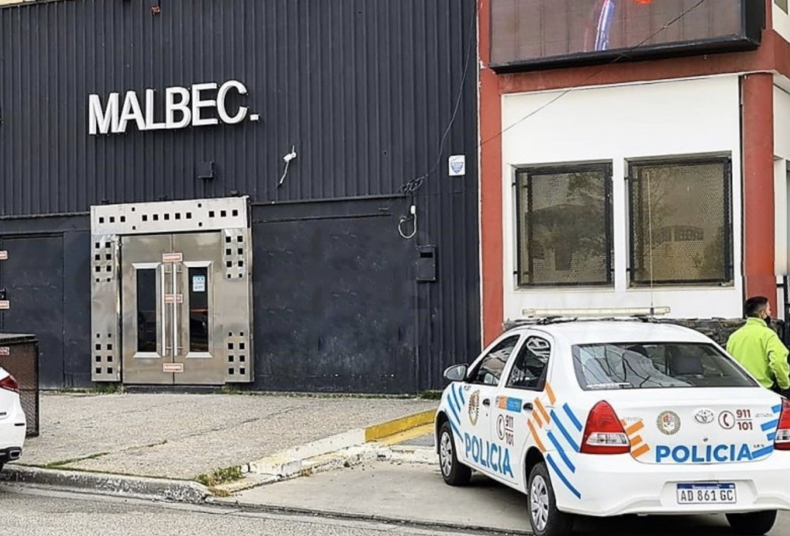 Local bailable fue clausurado por no pedir pase sanitario a sus clientes Local bailable fue clausurado por no pedir pase sanitario a sus clientes