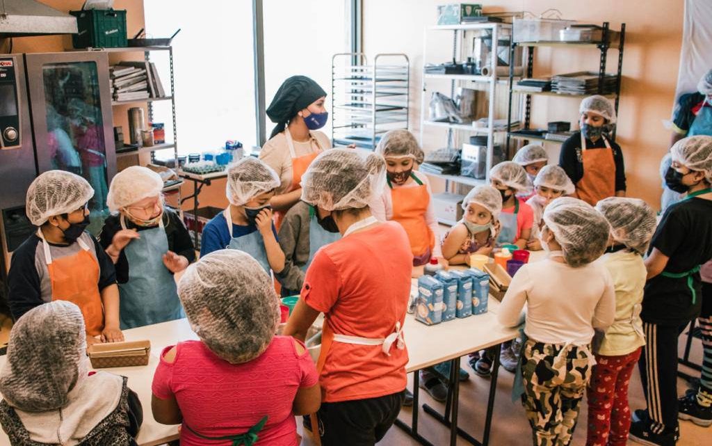 SE REALIZÓ EL PRIMER TALLER DE REPOSTERÍA PARA NIÑOS Y NIÑAS