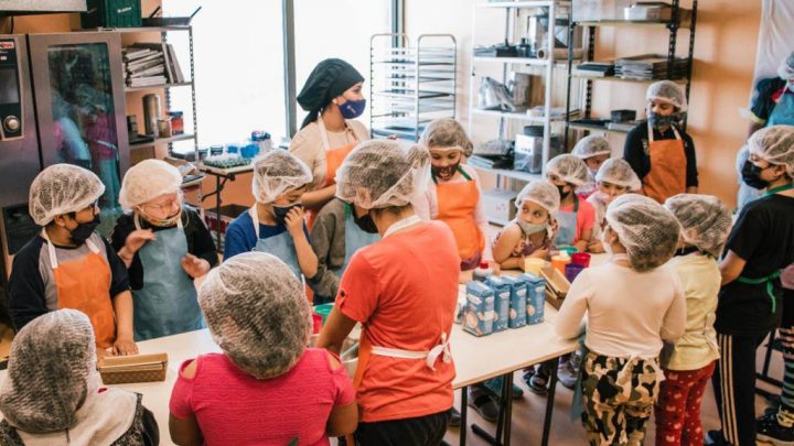 SE REALIZÓ EL PRIMER TALLER DE REPOSTERÍA PARA NIÑOS Y NIÑAS