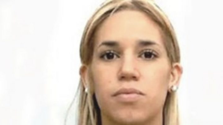 Cayó la estafadora de Tinder, acusada de robar 4,5 millones de dólares: es policía y tiene un novio narco