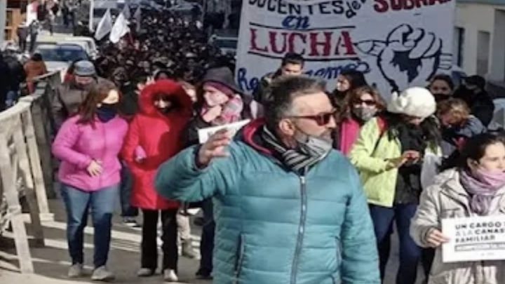 Docentes de TDF con los sueldos mas altos de la Argentina