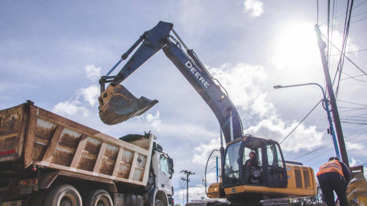 AVANZAN LOS TRABAJOS DE REPAVIMENTACIÓN EN LA CALLE EVA PERÓN EN USHUAIA