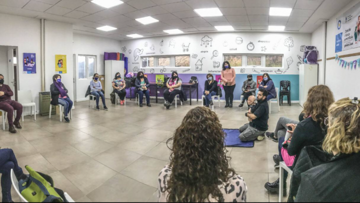 CAPACITAN EN RCP Y PRIMEROS AUXILIOS A PERSONAL DE CENTROS COMUNITARIOS