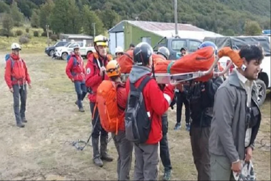 Rescatan a turista de Rio Grande, en la Laguna del Caminante