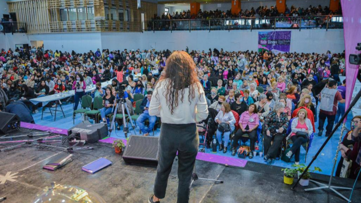 LA MUNICIPALIDAD DE USHUAIA LLEVÓ ADELANTE EL 6° MATE BINGO PARA HOMENAJEAR A LAS MUJERES TRABAJADORAS DE LA CIUDAD