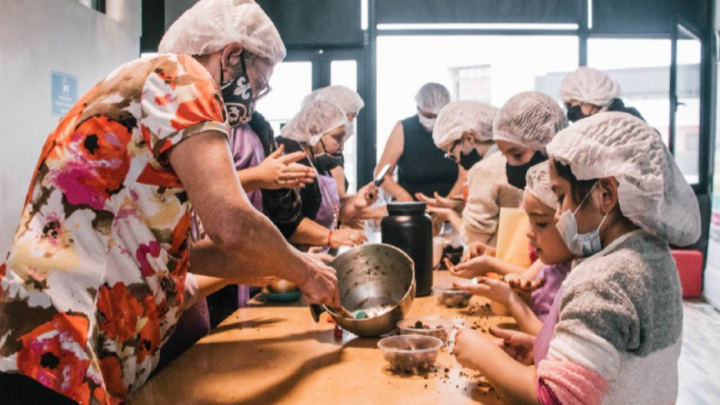 LA MUNICIPALIDAD DE USHUAIA PARTICIPÓ DEL SEGUNDO TALLER DE “MINIREPOSTEROS” CON UTHGRA Y PAMI