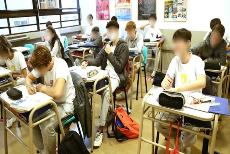 Clases sin barbijos, los chicos estaban sufriendo y no tenia sentido seguir usándolos