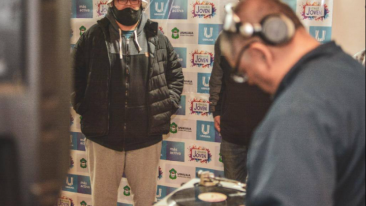 COMENZÓ A DICTARSE EL TALLER DE DJ EN PUNTO DIGITAL MUNICIPAL EN USHUAIA