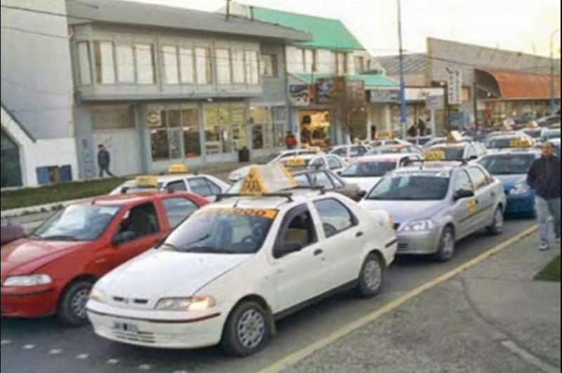 Taxistas con aumento de la tarifa en un 30 por ciento
