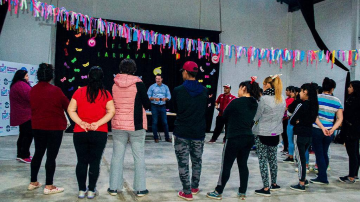 INTEGRANTES DE LOS “CAPORALES SAN VALENTIN” RECIBIERON SU TARJETA +U