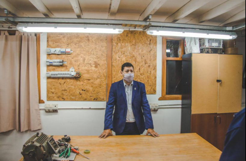 EL SECRETARIO DE FINANZAS DE LA MUNICIPALIDAD DE USHUAIA RECORRIÓ LOS TALLERES DE FORMACIÓN LABORAL
