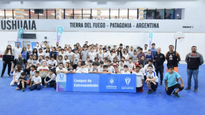 LA MUNICIPALIDAD DE USHUAIA REALIZÓ UN CAMPUS DE ENTRENAMIENTO Y CLÍNICA PARA ENTRENADORES DE BASQUET
