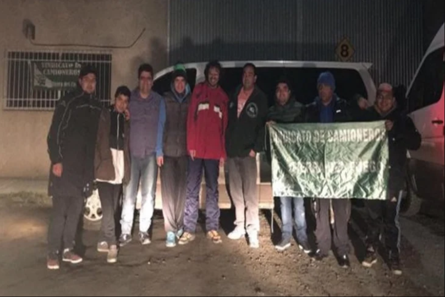 Bloqueo de Camioneros a Gualdesi por terciarizar el reparto