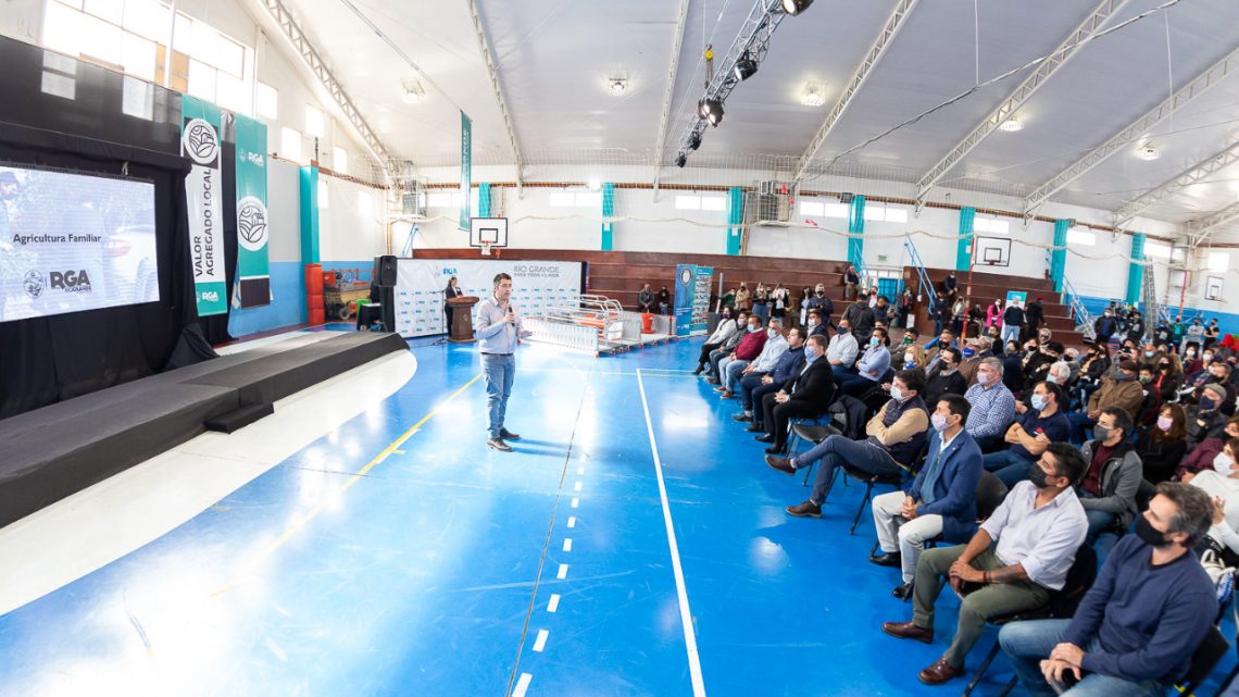 Pérez impulsa la soberanía alimentaria de Río Grande