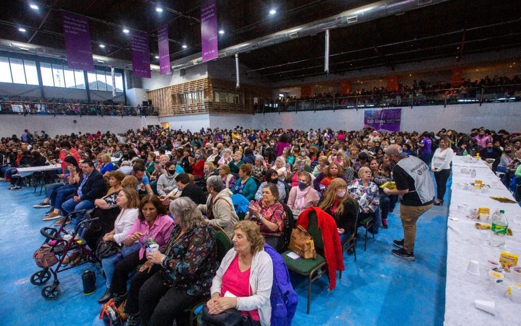 Mujeres de la ciudad fueron homenajeadas en la sexta edición del Mate Bingo