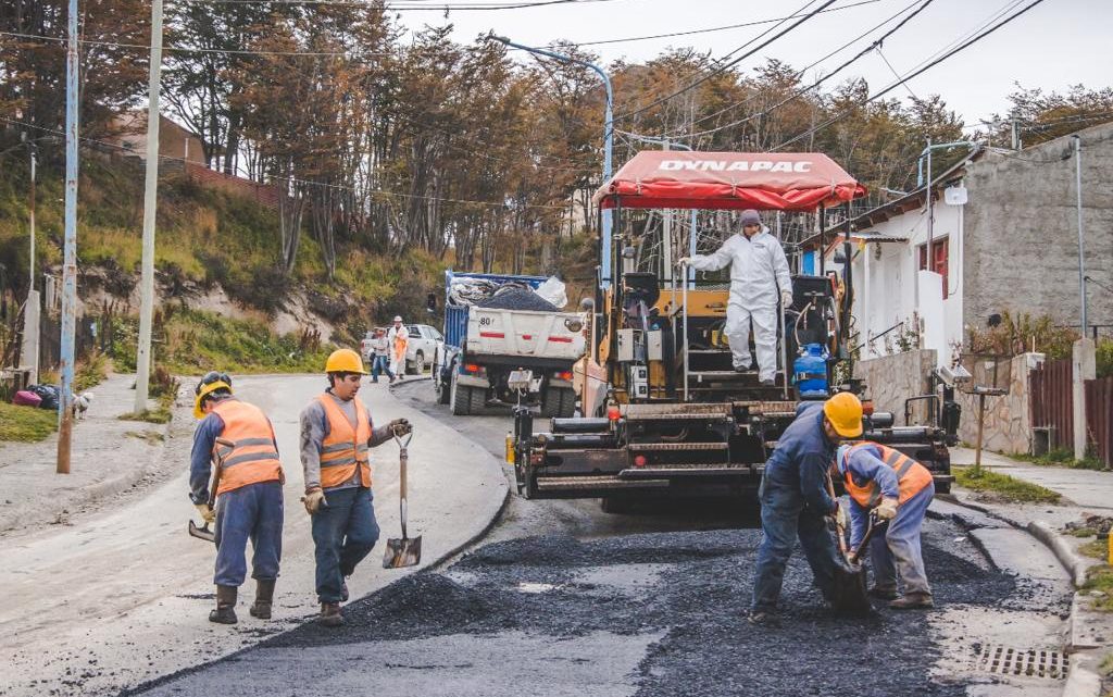 Muñiz Siccardi: “Esperamos poder terminar en abril las obras en los barrios La Cantera y San Vicente”