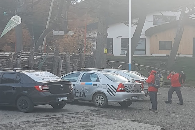 Rescate de una turista en el Glaciar Martial Rescate de una turista en el Glaciar Martial