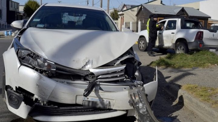 Cuatro choques, nueve vehículos involucrados, sin lesionados