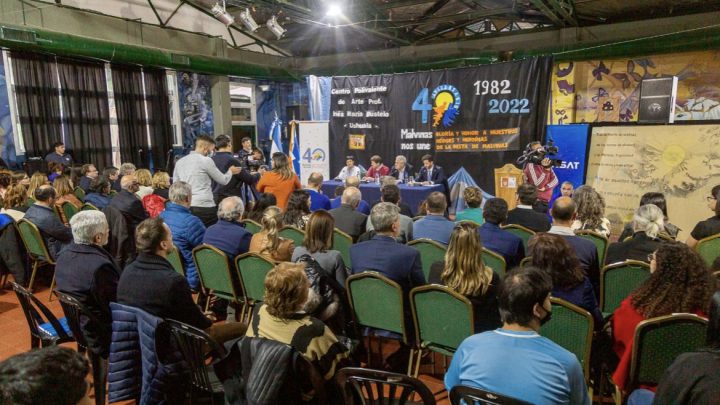 Firmaron el convenio que garantiza la conectividad en toda las escuelas