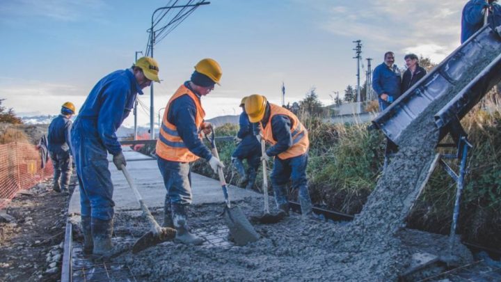 LA MUNICIPALIDAD DE USHUAIA AVANZA EN LA CONSTRUCCIÓN DE LA BICISENDA “PENSAR MALVINAS”