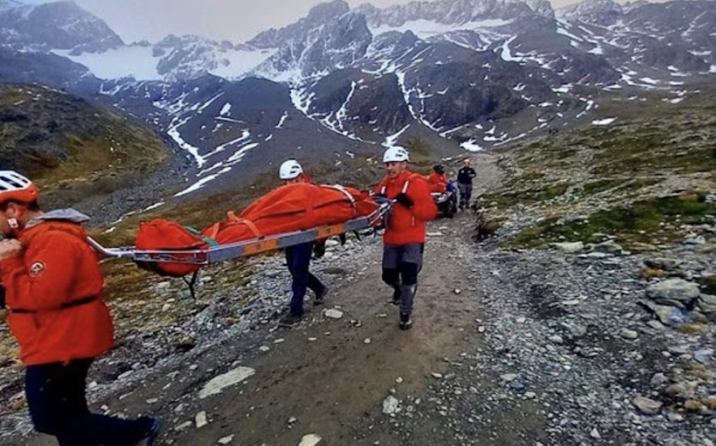 Un hombre de 61 años, rescatado tras una caída en la senda del Glaciar Martial Un hombre de 61 años, rescatado tras una caída en la senda del Glaciar Martial
