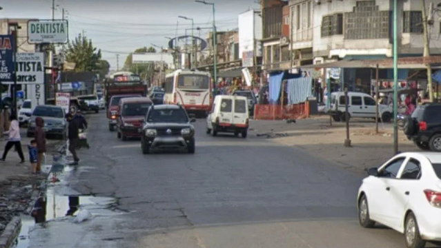 Tiene 25 años, se robó un auto y fue perseguido por la policía: escapó 20 km y hubo feroz tiroteo para capturarlo